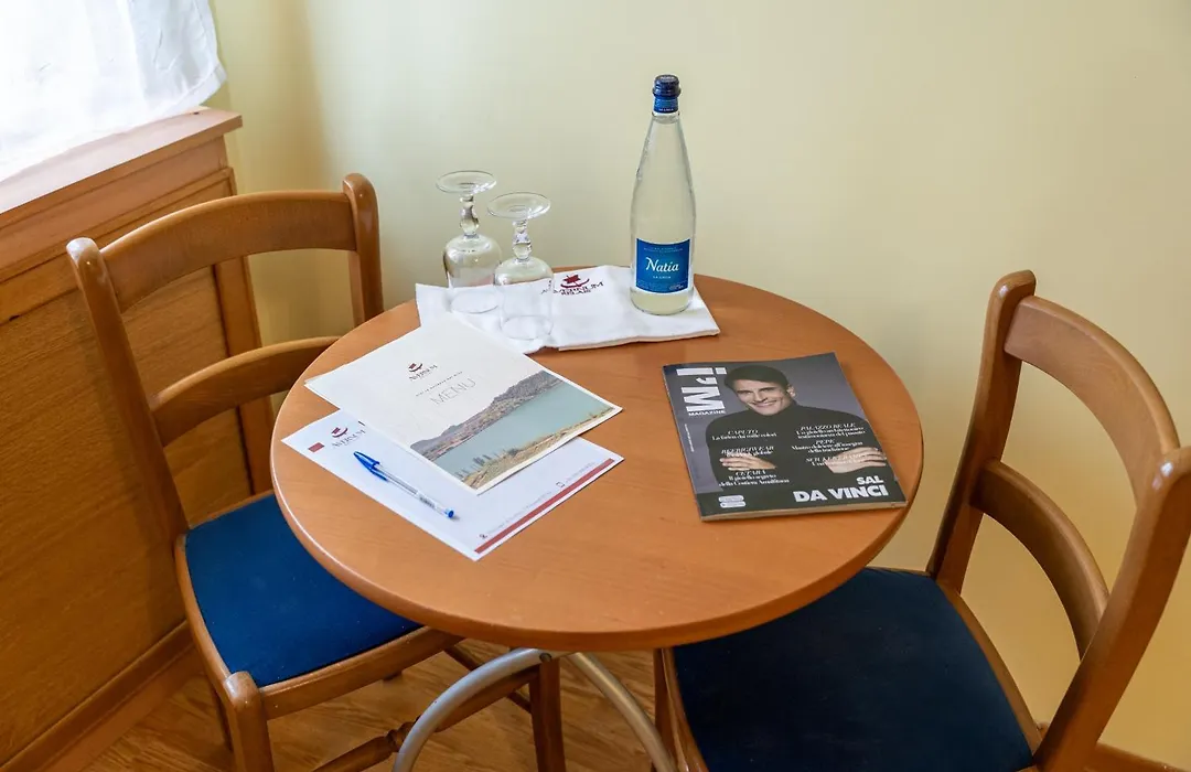 Avernum Relais Hotel e Ristorante-1